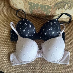 ✅Victoria Secret - Two Floral Bra Black and Lavender Blush!